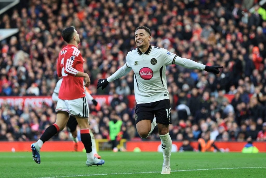 Hasil MU vs Bournemouth 0-3: Blunder Fatal & Puasa Kemenangan 8 Laga, Setan Merah Dekati Zona Degradasi! 1 2